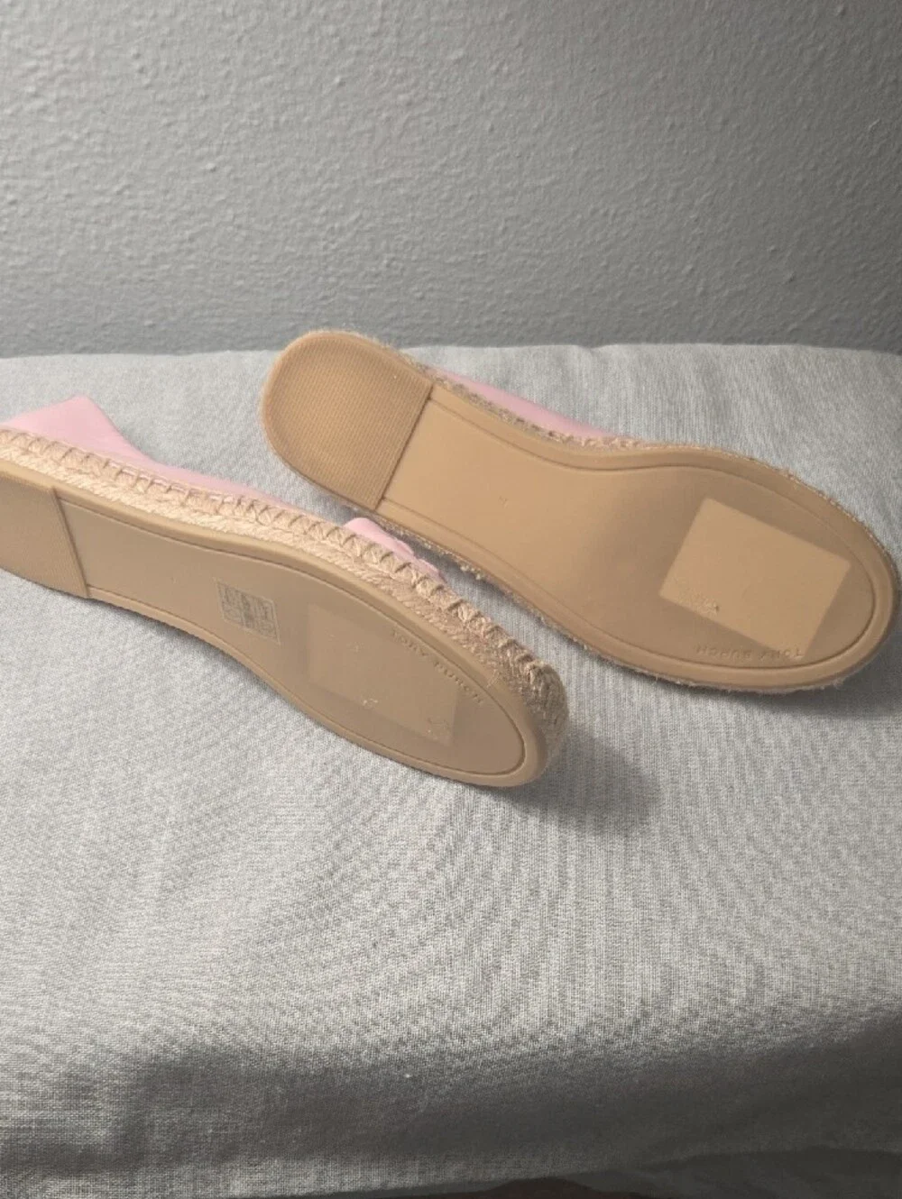 Tory Burch Pastel Pink Leather Espadrille Slingback Flats. NEW (Minor scratch)